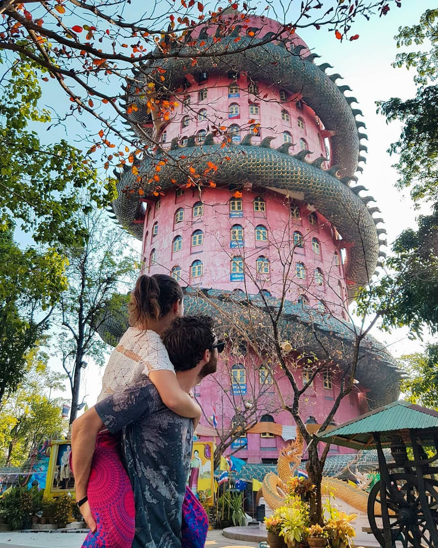 Thoạt nhìn cứ tưởng bối cảnh phim Hollywood nhưng hoá ra ngôi chùa này ở Thái lại hoàn toàn có thật! - Ảnh 10. Thoạt nhìn cứ tưởng bối cảnh phim Hollywood nhưng hoá ra ngôi chùa này ở Thái lại hoàn toàn có thật! - Ảnh 10.