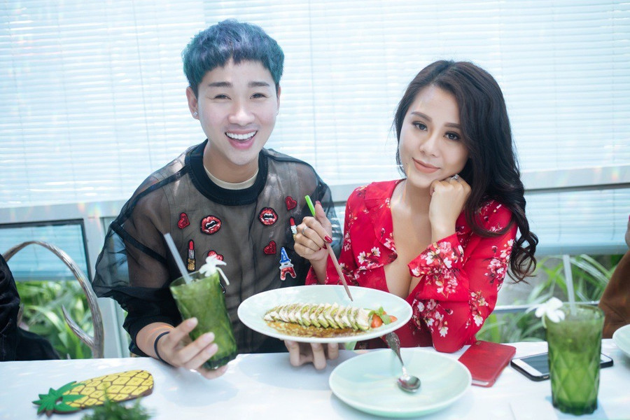 Vén màn lý do 10 đôi bạn thân bỗng một ngày cạch mặt: Từ chuyện tiền bạc đến cạnh tranh chỗ đứng trong showbiz - Ảnh 17. Vén màn lý do 10 đôi bạn thân bỗng một ngày cạch mặt: Từ chuyện tiền bạc đến cạnh tranh chỗ đứng trong showbiz - Ảnh 17.