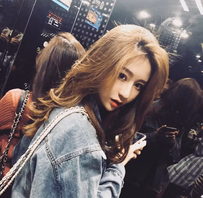 4 hot girl dinh dam khien dan mang 