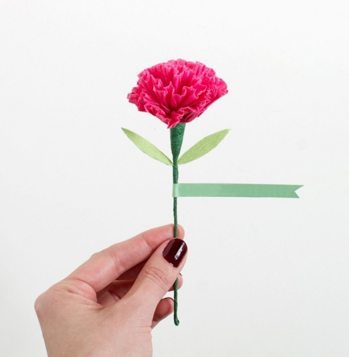 Khéo tay làm hoa cẩm chướng bằng giấy nhún siêu xinh kheo tay lam hoa cam chuong bang giay nhun sieu xinh 3