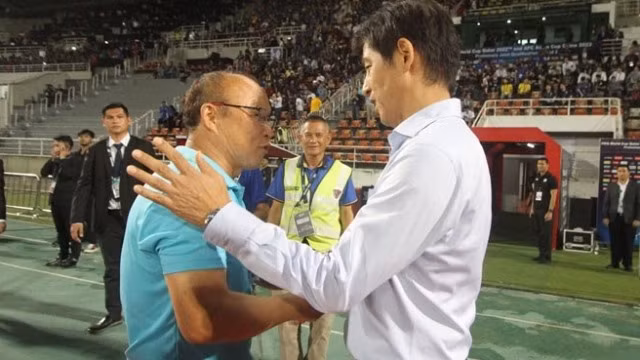 HLV Park Hang-seo cùng ĐT Việt Nam chia điểm tuyển Thái Lan của HLV Nishino