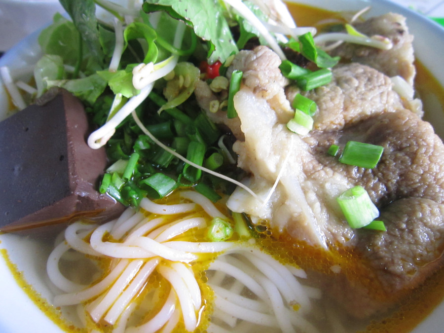 Bún bò Huế