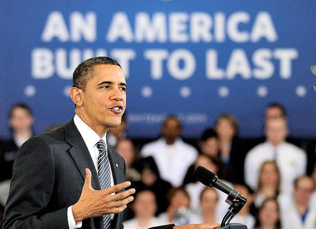 Cựu Tổng thống Obama từng ghi điểm trước SV CĐ Cộng đồng