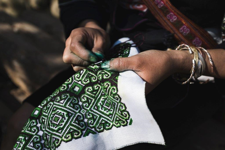 Nghệ sĩ quốc tế thán phục sự khéo léo của những người thợ, nghệ nhân Việt Nam qua những sản phẩm thủ công tinh tế