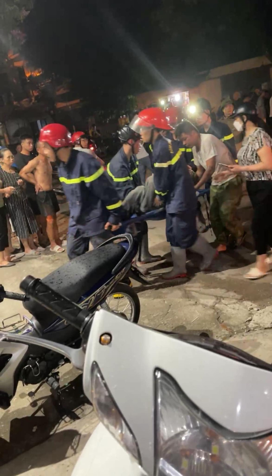 Chính quyền xác nhận có 1 người tử vong trong vụ sập xe đổ bê tông ở Thái Bình. Chính quyền xác nhận có 1 người tử vong trong vụ sập xe đổ bê tông ở Thái Bình.