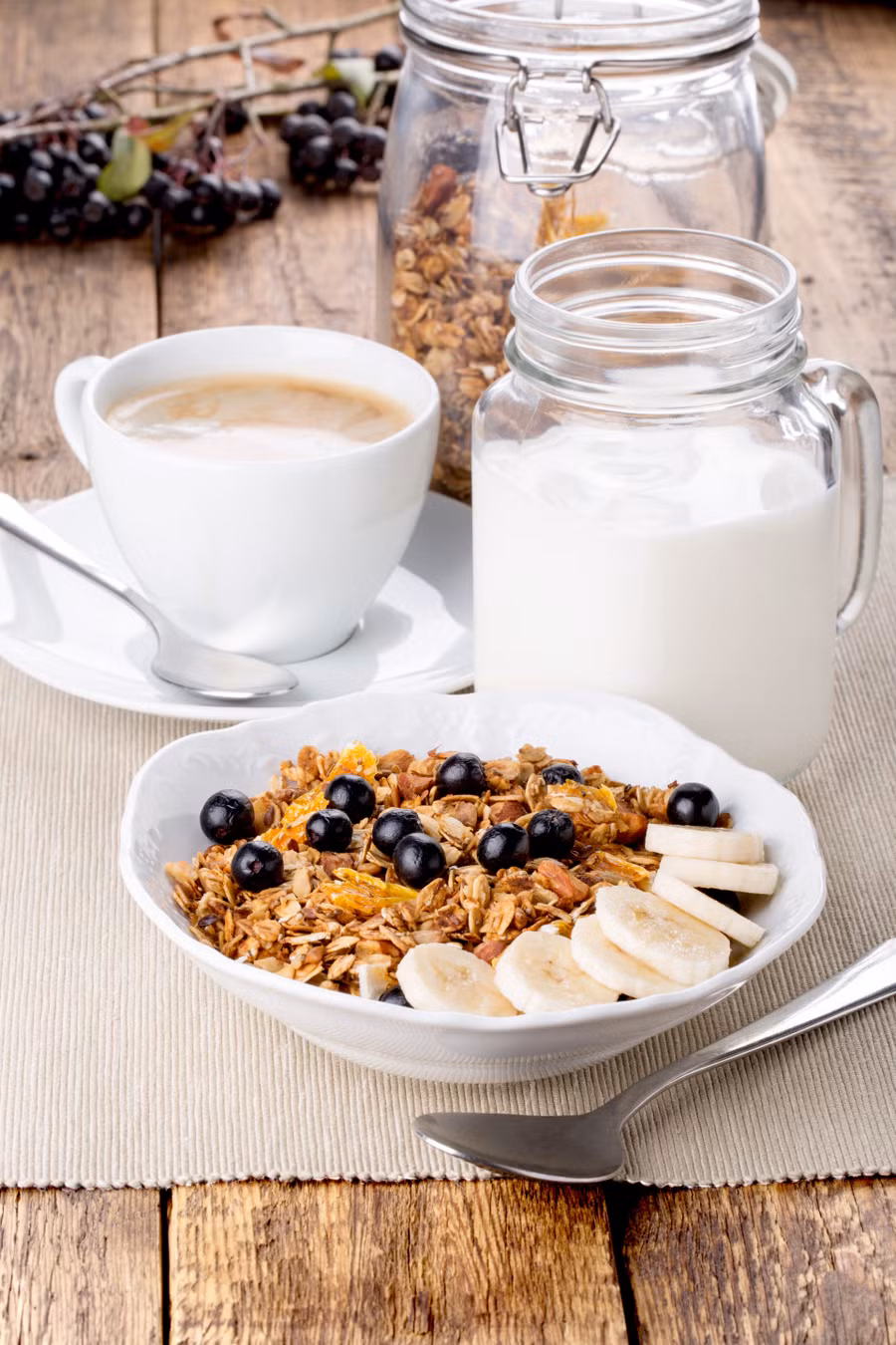 Hoàn toàn không tiếp xúc với các loại hoá chất như hormone tăng trưởng, thuốc trừ sâu, kháng sinh, sữa tươi organic vừa đảm bảo chất lượng, vừa mang lại sự tin tưởng cho người tiêu dùng.