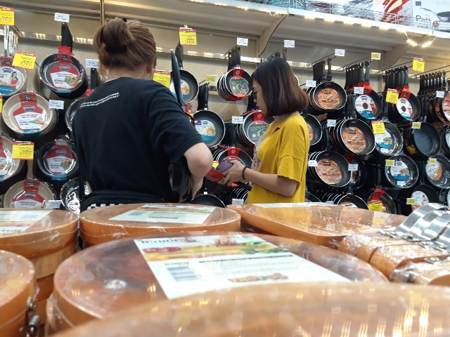 Giá cả và chất lượng của đồ gia dụng được các bạn tân SV quan tâm Giá cả và chất lượng của đồ gia dụng được các bạn tân SV quan tâm