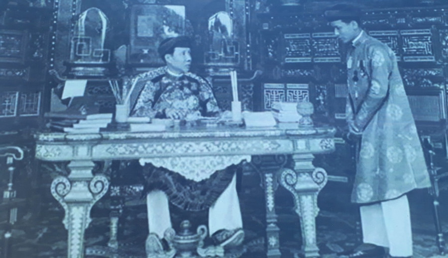 Vua Khải Định từng làm việc tại điện Kiến Trung, ảnh tư liệu