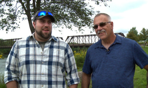 Boos và Degaro đều bối rối với cách xưng hô mới khi phát hiện là cha con của nhau sau 2 năm làm việc chung. Ảnh: Twincities.