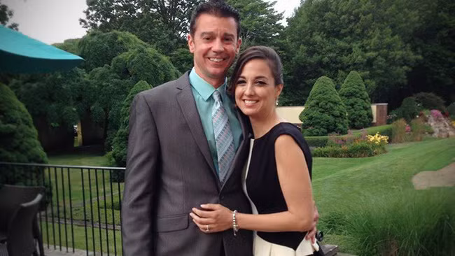 Cứ tưởng ho dai dẳng là bệnh nghề nghiệp, nữ giáo viên sốc khi biết nguyên nhân kinh khủng hơn nhiều - Ảnh 1.