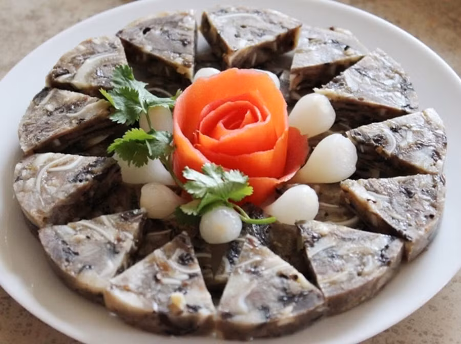 5 thực phẩm dễ gây ngộ độc vào ngày Tết 