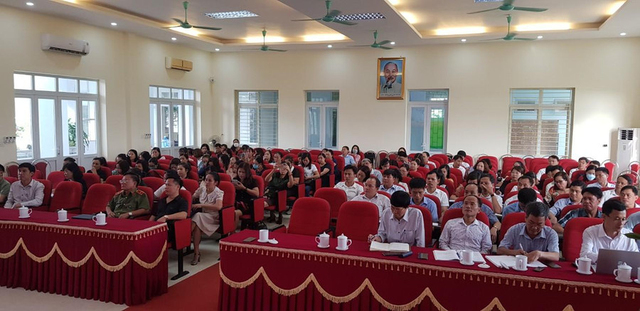 Các đại biểu tham dự buổi tập huấn.