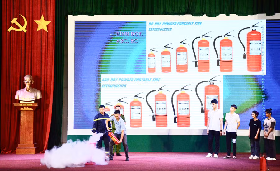 Phổ biến kiến thức phòng cháy, chữa cháy và cứu nạn cứu hộ tại ĐH Thái Nguyên.