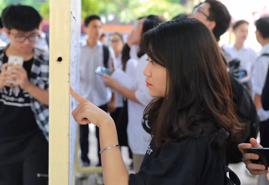 Chiều 24/6, gần 900.000 thí sinh trên cả nước đã làm thủ tục để bước vào Kỳ thi THPT quốc gia 2019.