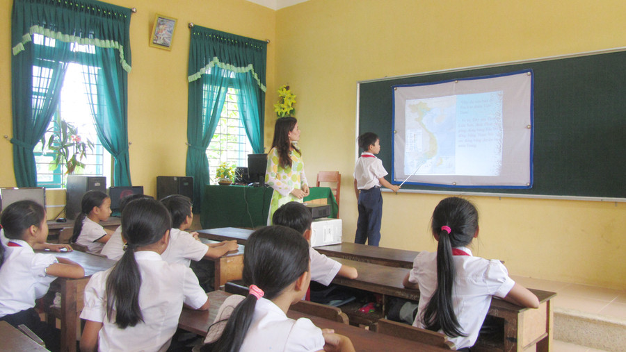 Một tiết học thử nghiệm đề tài “Kết hợp phần mềm Violet 1.8 vào PowerPoint trong thiết kế bài giảng điện tử”