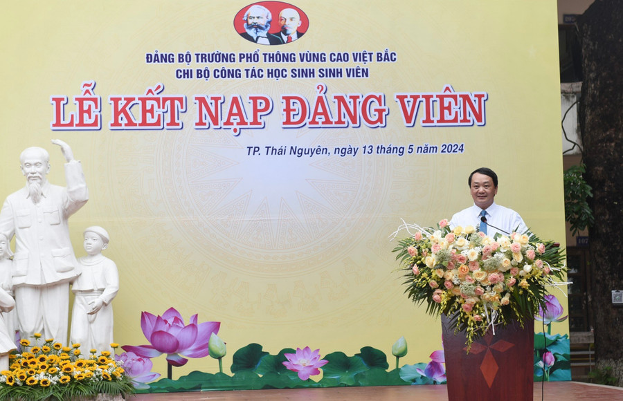 Bộ trưởng Chủ nhiệm Uỷ ban Dân tộc Hầu A Lềnh phát biểu tại buổi lễ.