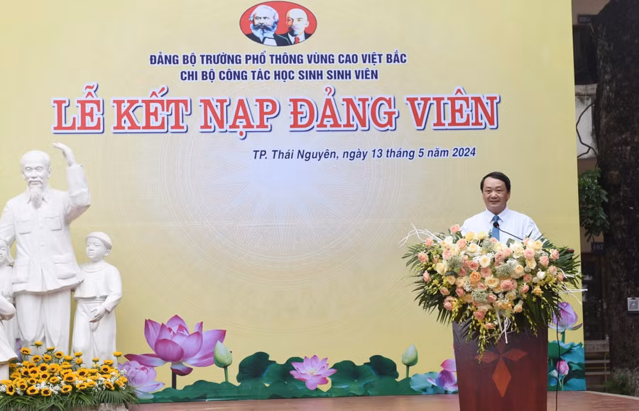 Bộ trưởng Chủ nhiệm Uỷ ban Dân tộc Hầu A Lềnh phát biểu tại buổi lễ.