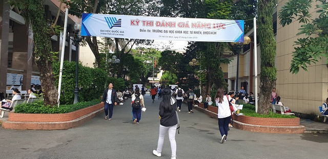 Kỳ thi đánh giá năng lực của ĐHQG TPHCM được đánh giá là khá nhẹ nhàng Kỳ thi đánh giá năng lực của ĐHQG TPHCM được đánh giá là khá nhẹ nhàng