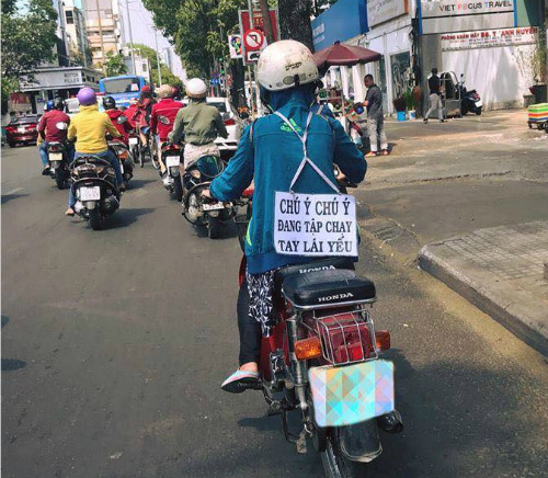 Nữ xế thành thật.