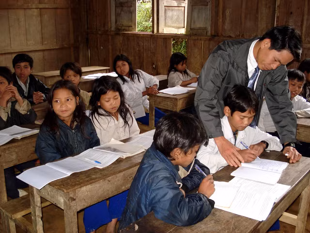 Thầm lặng nhà giáo vùng cao Quảng Nam