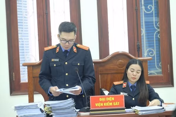 Tuyên án vụ học sinh trường Gateway tử vong: Bà Quy nhận 24 tháng tù, ông Phiến 15 tháng tù ảnh 3 Vụ trường Gateway: Bà Quy nhận 24 tháng tù, ông Phiến 15 tháng