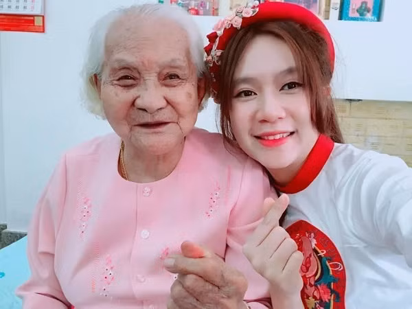 Cuộc sống như bà hoàng của cô vợ 4 con được chồng coi trọng nhất