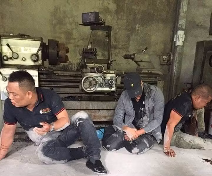 Ba người thuộc nhóm đòi nợ thuê bị con nợ đánh trọng thương, ảnh: facebook