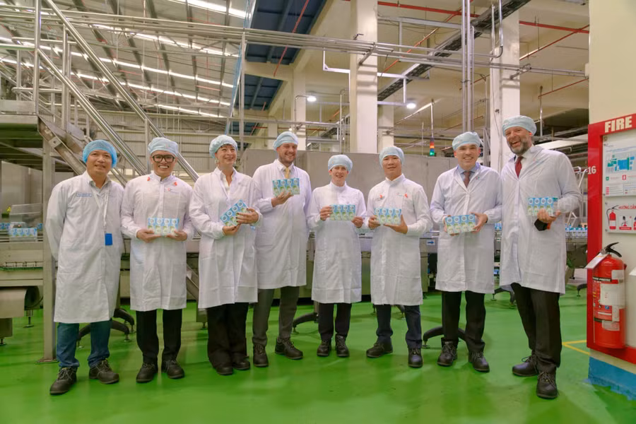  Thứ trưởng Hà Lan đánh giá cao vai trò của FrieslandCampina tại Việt Nam ảnh 3