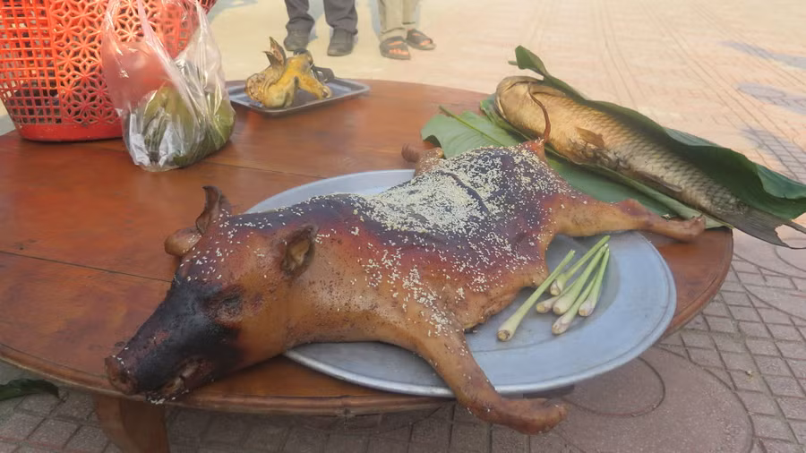 Các sản vật địa phương được bà con mang về trong hội thi ẩm thực