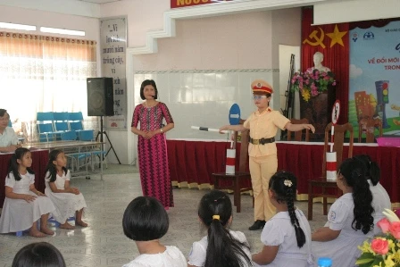 Nâng cao ý thức an toàn giao thông cho HS tiểu học