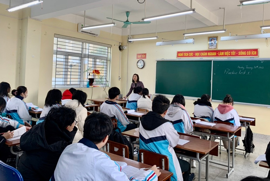 Kỳ thi tuyển sinh vào lớp 10 năm 2022 – 2023 tại Trường THPT Chuyên Thái Nguyên có mức độ cạnh tranh cao với tỷ lệ chọi lên tới 390 chỉ tiêu/1.452 thí sinh đăng ký dự thi. Kỳ thi tuyển sinh vào lớp 10 năm 2022 – 2023 tại Trường THPT Chuyên Thái Nguyên có mức độ cạnh tranh cao với tỷ lệ chọi lên tới 390 chỉ tiêu/1.452 thí sinh đăng ký dự thi.