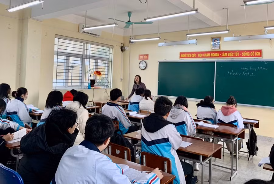 Kỳ thi tuyển sinh vào lớp 10 năm 2022 – 2023 tại Trường THPT Chuyên Thái Nguyên có mức độ cạnh tranh cao với tỷ lệ chọi lên tới 390 chỉ tiêu/1.452 thí sinh đăng ký dự thi.