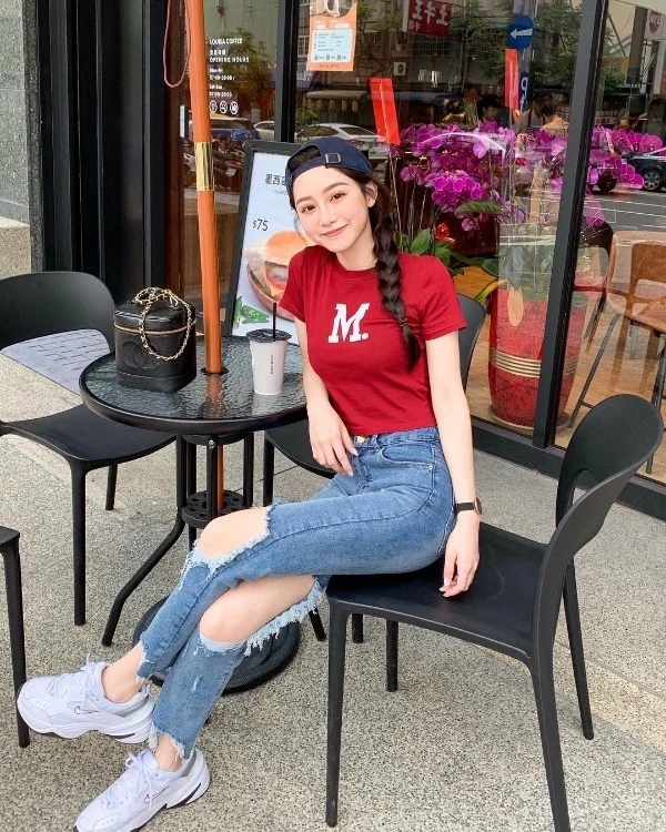 Những trang phục siêu hot được các fashionista tích cực “lăng xê” mùa hè này