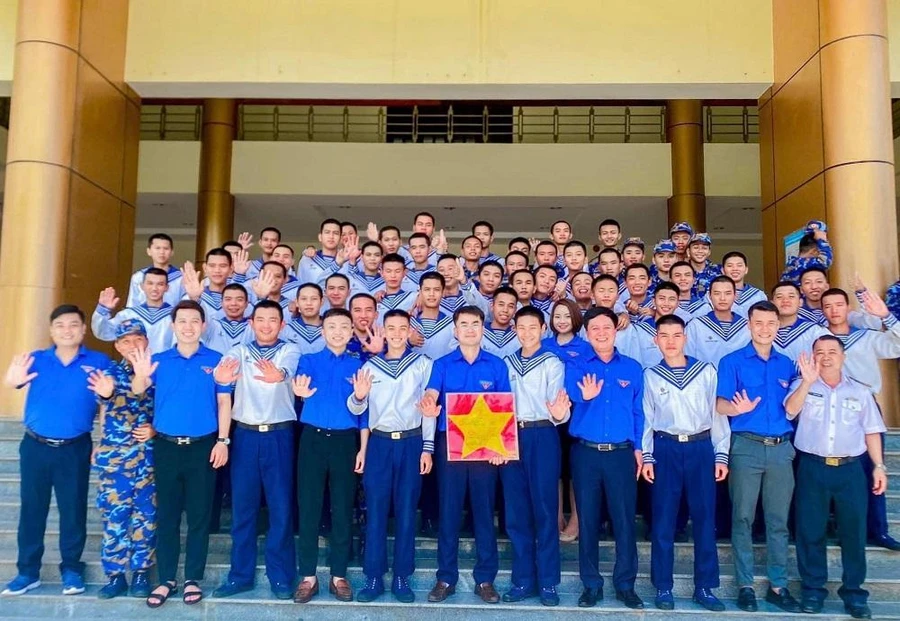 Tuổi trẻ Đại học Thái Nguyên hướng về biển đảo quê hương