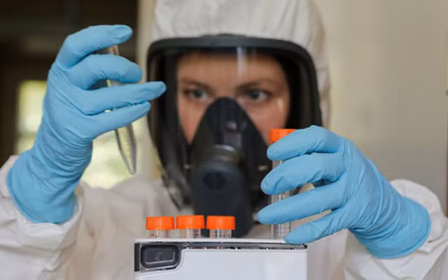 Bên trong một phòng nghiên cứu vắc-xin Nga.