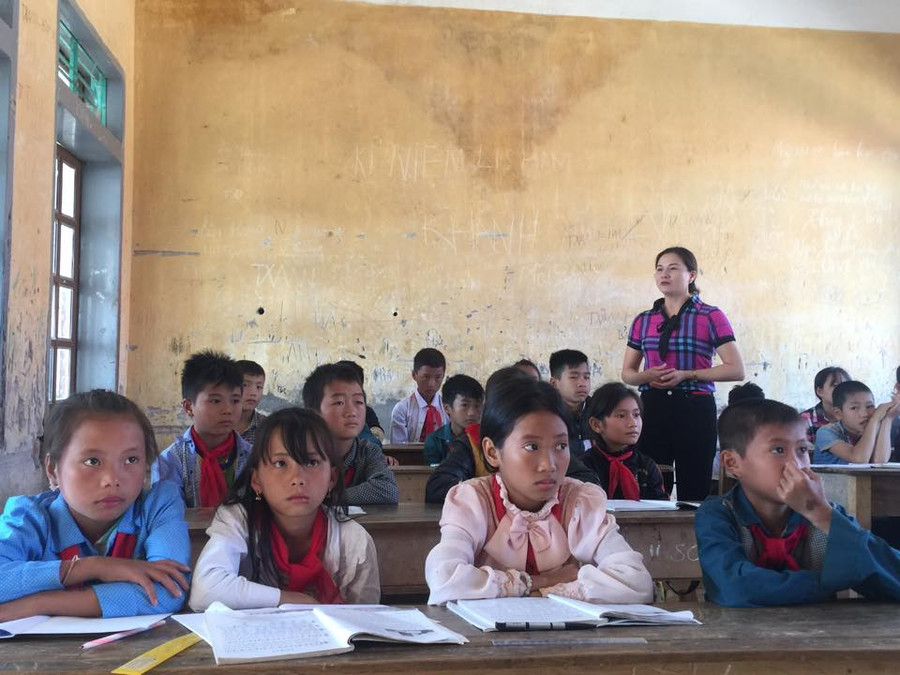 Tỉ lệ HS bỏ học tại xã Lóng Sập ngày càng ít hơn vì có sự quan tâm tận tình từ nhà trường và giáo viên Ảnh: Thanh Long Tỉ lệ HS bỏ học tại xã Lóng Sập ngày càng ít hơn vì có sự quan tâm tận tình từ nhà trường và giáo viên Ảnh: Thanh Long