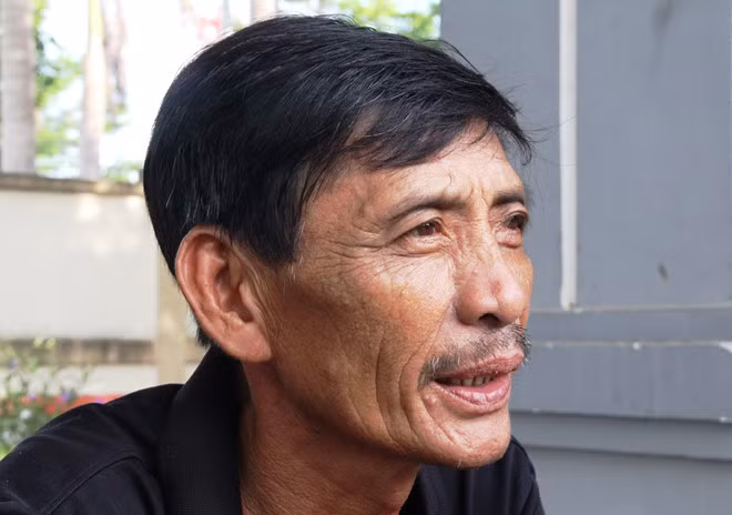 41 người ôm bình nhựa lênh đênh 31 giờ giữa biển: Đàn cá heo "cứu mạng" chúng tôi ảnh 1 41 người ôm bình nhựa lênh đênh 31 giờ giữa biển: Đàn cá heo