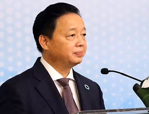 Bộ trưởng Trần Hồng Hà trong hội thảo sáng 12/9. Ảnh: K.T