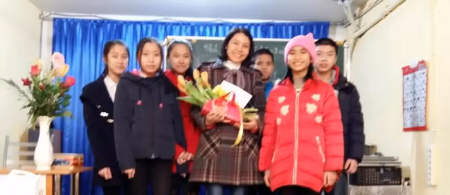 Lớp học đầu tiên của cô Huế