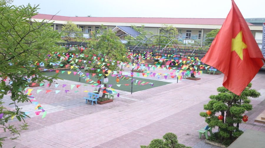 Khuôn viên nhà trường.