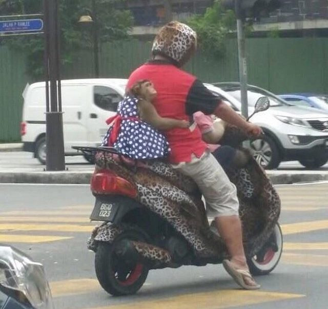 Không thể tin nổi những hình ảnh này lại xuất hiện trên phố - Hình 14