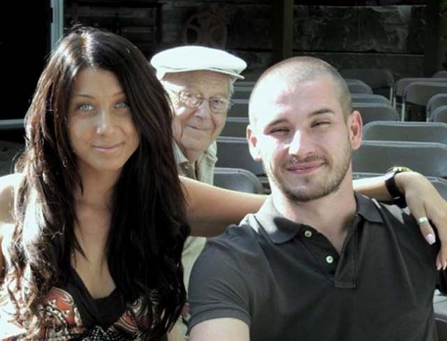 Muôn kiểu phá đám đáng ghét khi đang chụp ảnh sống ảo - Hình 14