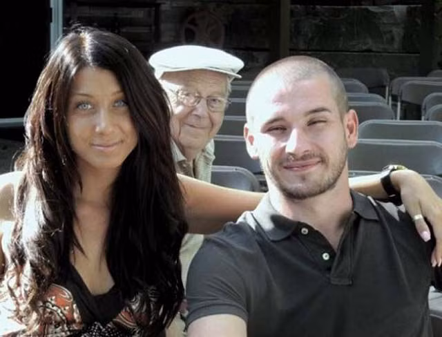 Muôn kiểu phá đám đáng ghét khi đang chụp ảnh sống ảo - Hình 14