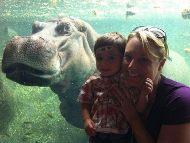 Muôn kiểu phá đám đáng ghét khi đang chụp ảnh sống ảo - Hình 9