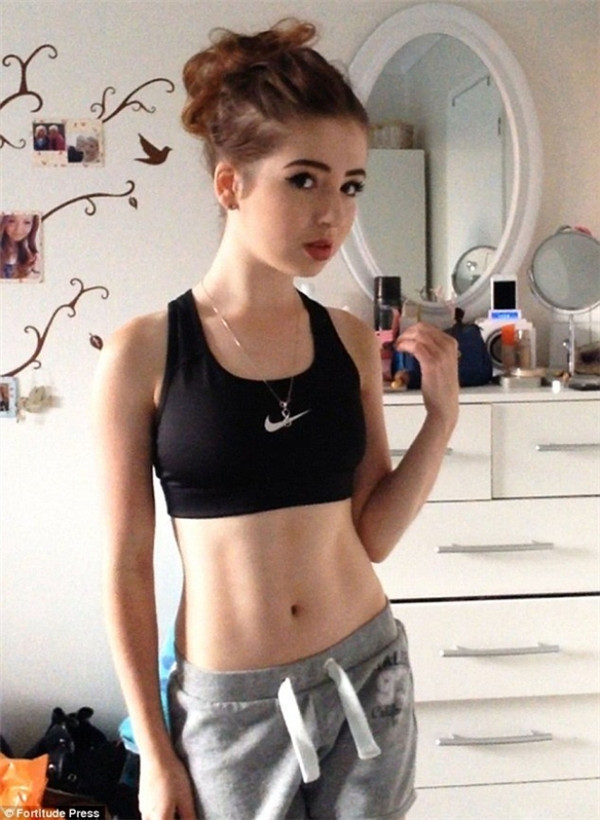 Cô tăng cân nhưng không hề béo, ngược lại vẫn sở hữu thân hình hết sức quyến rũ, cuốn hút.