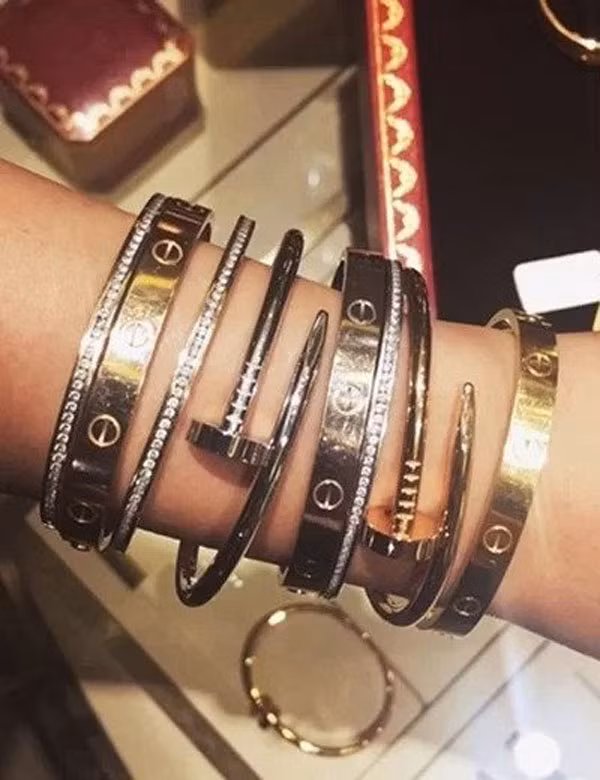 Phong cách sành điệu chuẩn con nhà giàu của em chồng Hà Tăng-10