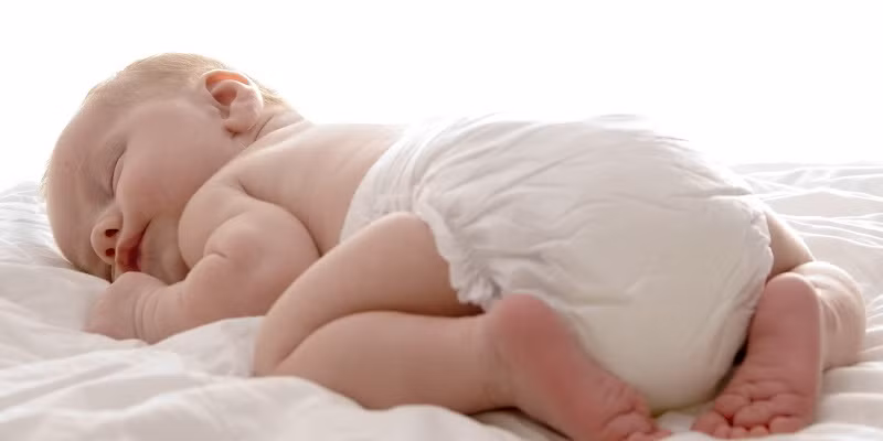 Không nên để bé nằm sấp