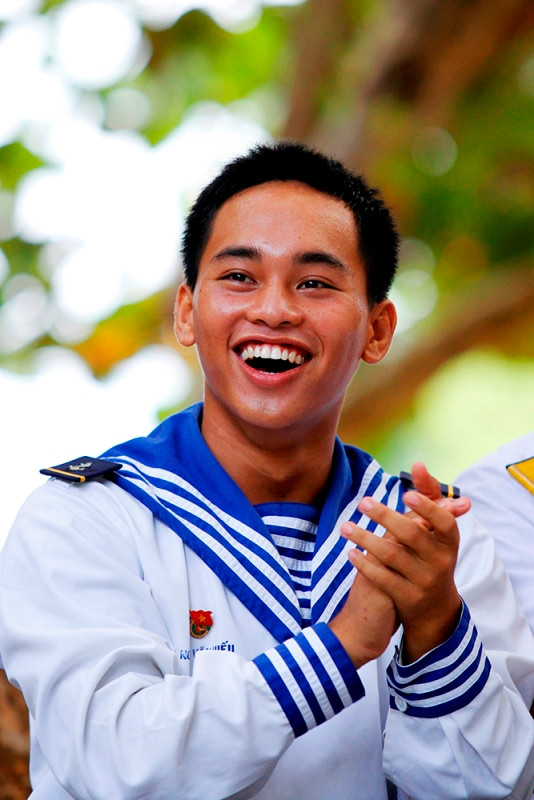 Nụ cười chiến sỹ - Tác giả Trần Thành.