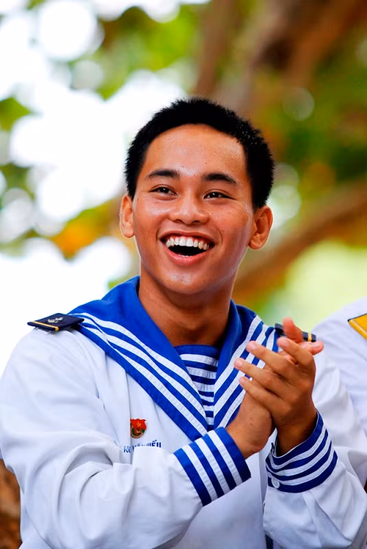 Nụ cười chiến sỹ - Tác giả Trần Thành.