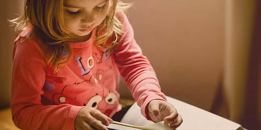 Một cách tuyệt vời để tạo động lực cho trẻ là xây dựng các mục tiêu học tập nhỏ và thưởng cho chúng nếu chúng đạt được những mục tiêu đó. (Ảnh: ITN). Một cách tuyệt vời để tạo động lực cho trẻ là xây dựng các mục tiêu học tập nhỏ và thưởng cho chúng nếu chúng đạt được những mục tiêu đó. (Ảnh: ITN).